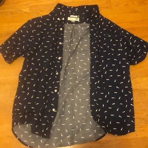 Men’s Button Down Shirt size LG